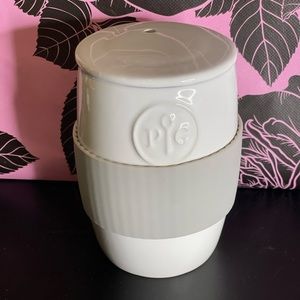 Pampered Chef ~ Ceramic Microwave Egg Cooker w Silicone Sleeve #1529